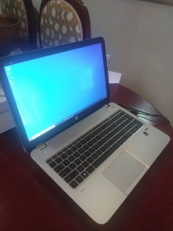 Laptop HP Envy UltraSlim AMD